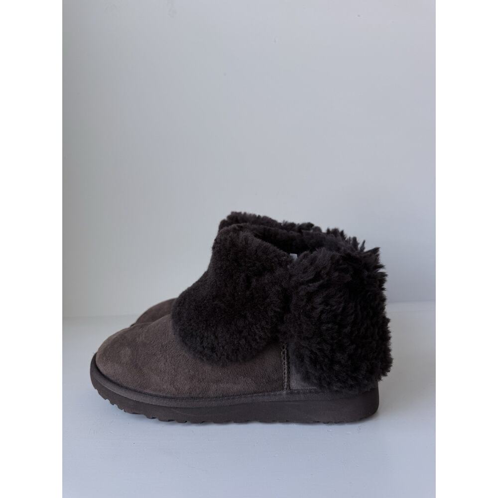 Ugg Australia Bailey Button II Ankle Sheepskin Boots Brown Women’s Size 8 - Picture 11 of 14